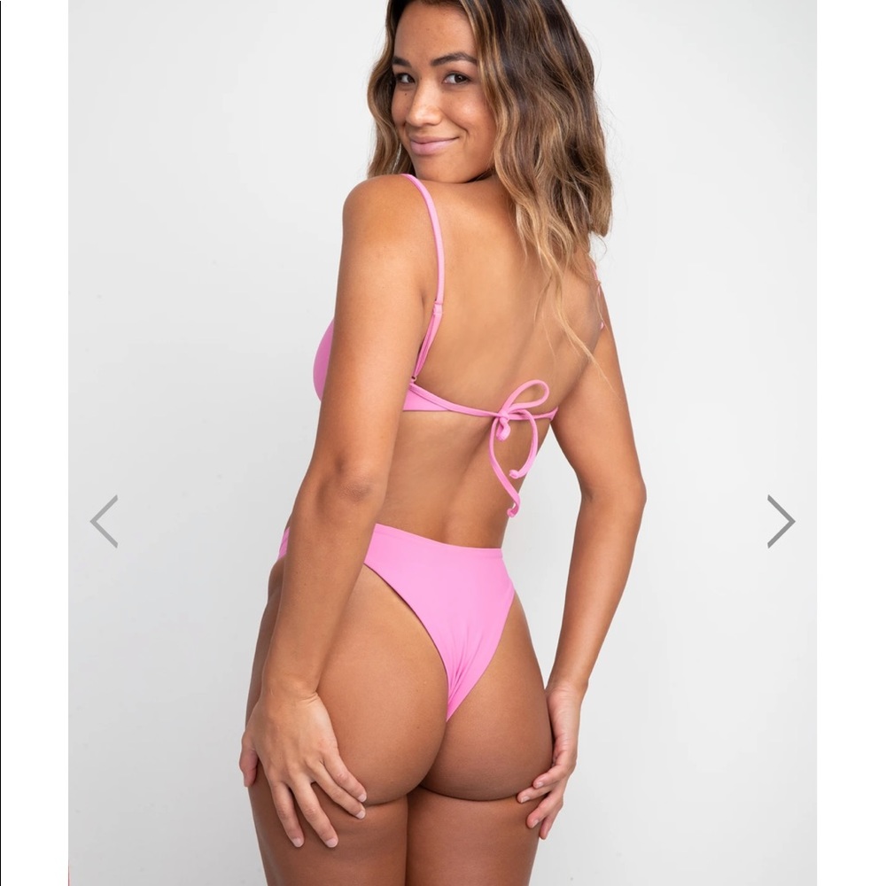 SOLD Skatie “Dylan” bottom in color Dahlia 💖